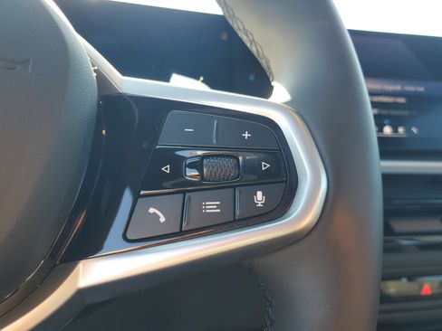 Used 2025 BMW 230i Coupe w/ M Sport Package image 27