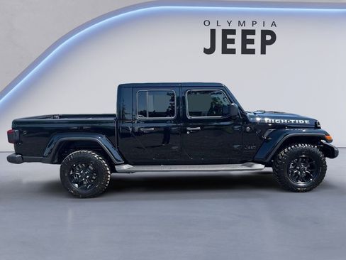 New 2025 Jeep Gladiator Sport image 8