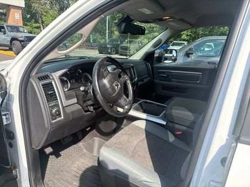 Used 2017 RAM 1500 Classic SLT w/ SLT Plus D←cor Group AWD/4WD image 2