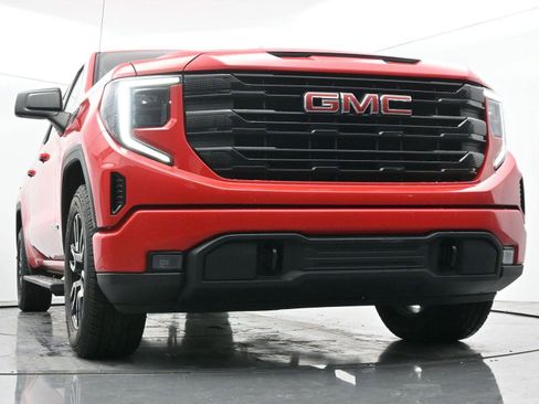 Used 2022 GMC Sierra 1500 Elevation image 44