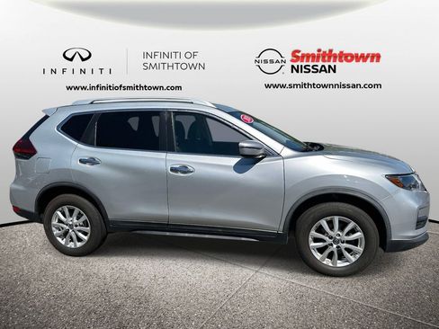 Used 2020 Nissan Rogue SV AWD/4WD image 4