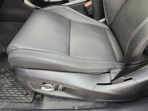 Used 2025 Jaguar F-PACE R-Dynamic S image 18