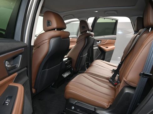 Used 2024 Acura MDX SH-AWD w/ Technology Package image 12