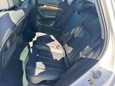 Used 2023 Audi Q5 2.0T Premium w/ Convenience Package AWD/4WD image 29