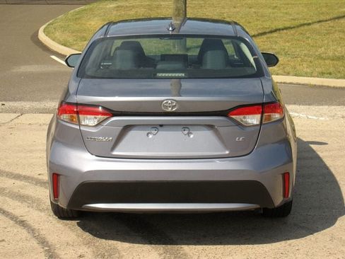 Used 2021 Toyota Corolla LE FWD image 14