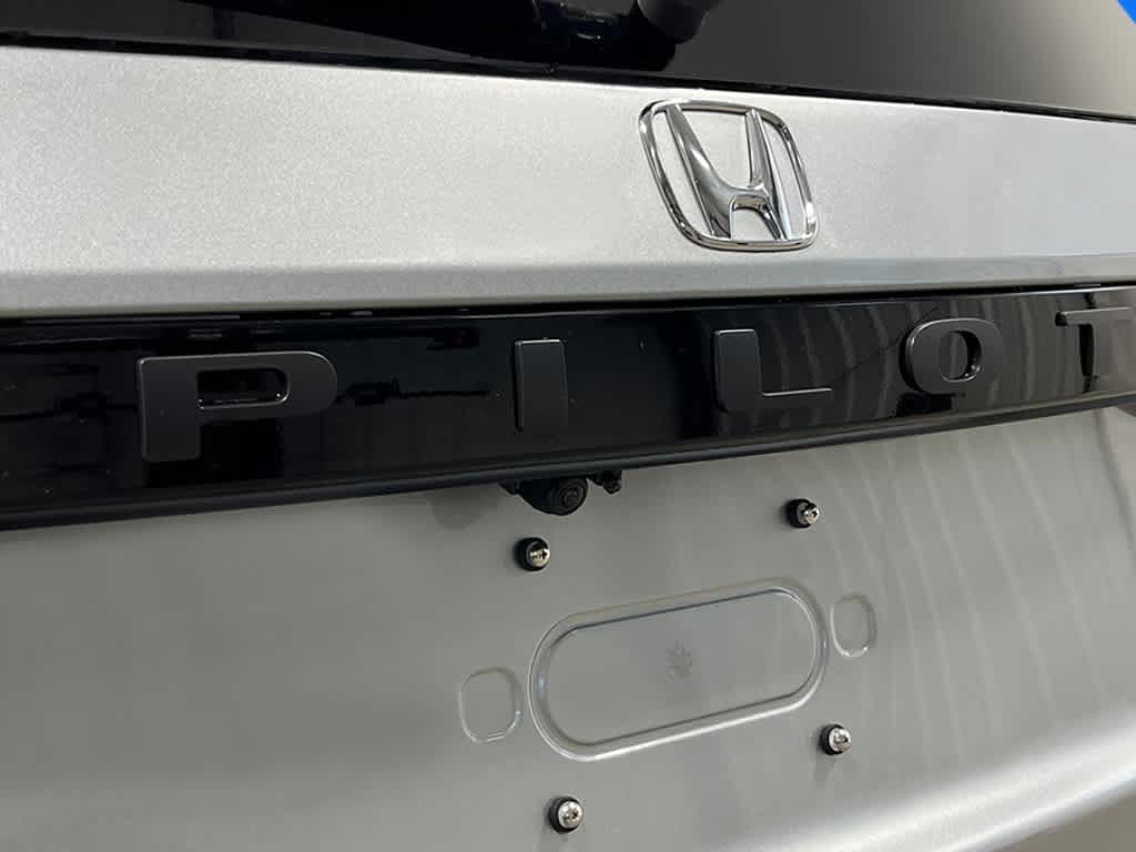 New 2026 Honda Pilot Black Edition image 7