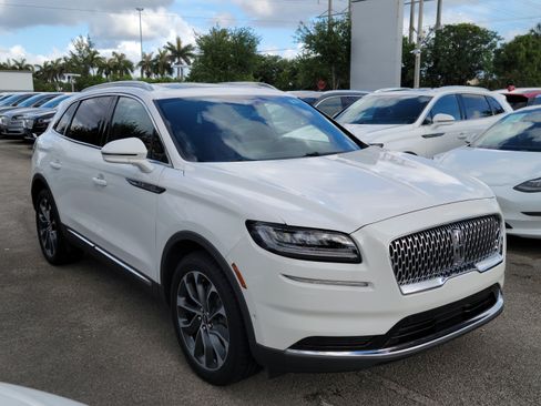 Used 2020 Lincoln Nautilus Reserve FWD image 15