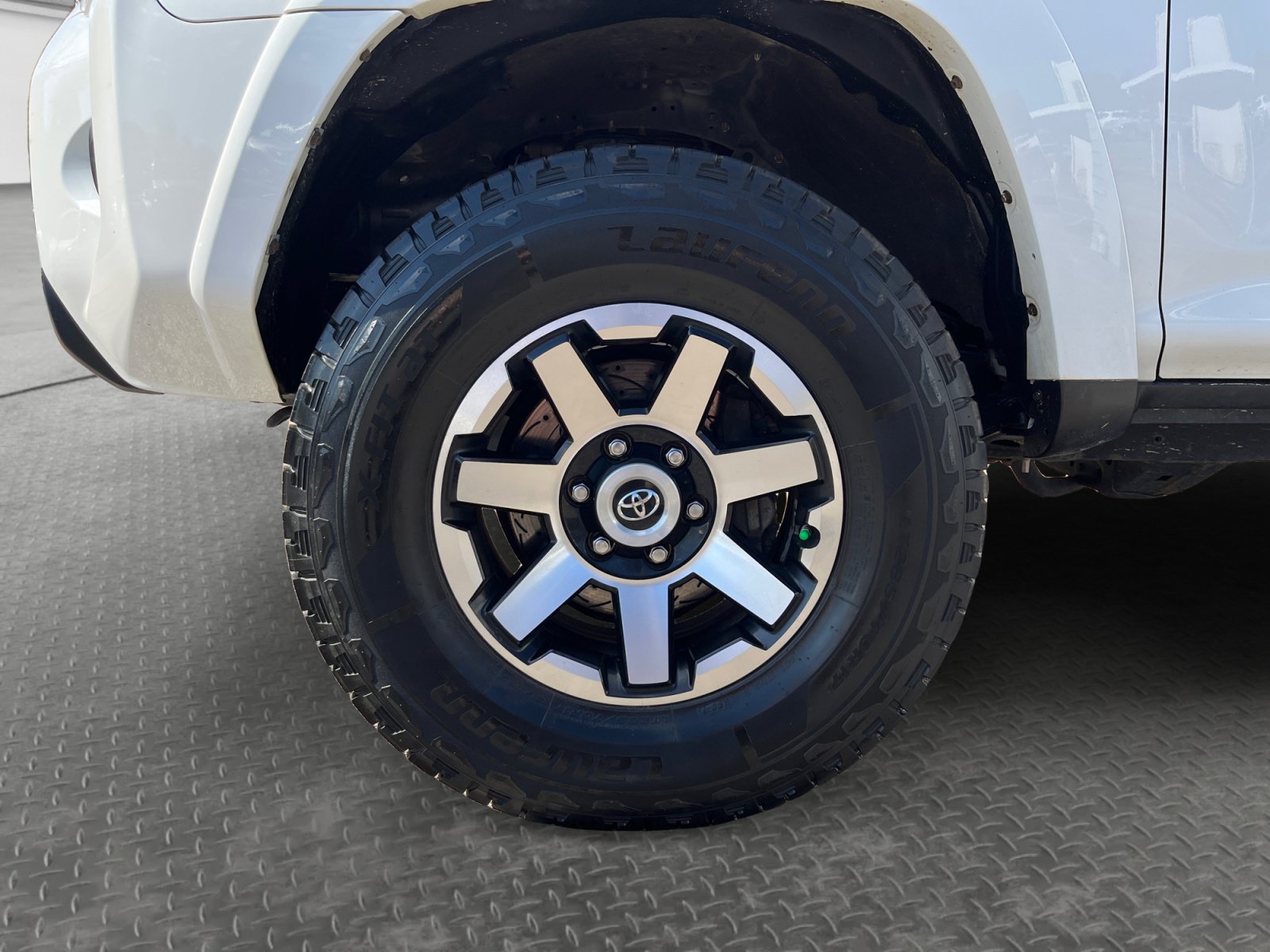 Used 2019 Toyota 4Runner TRD Off-Road AWD/4WD image 14