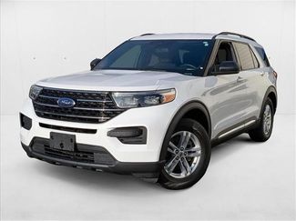 Used 2020 Ford Explorer XLT image 1