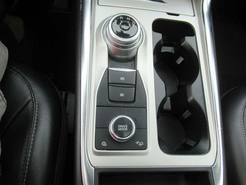 Used 2023 Ford Explorer Limited w/ Limited Technology Package AWD/4WD image 27