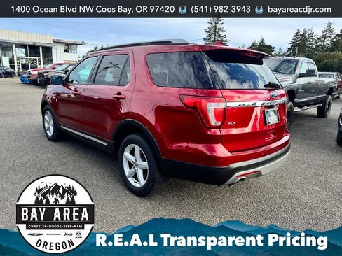 Used 2016 Ford Explorer XLT image 9