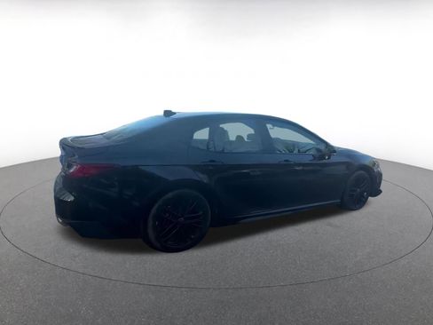 Used 2025 Toyota Camry SE image 14