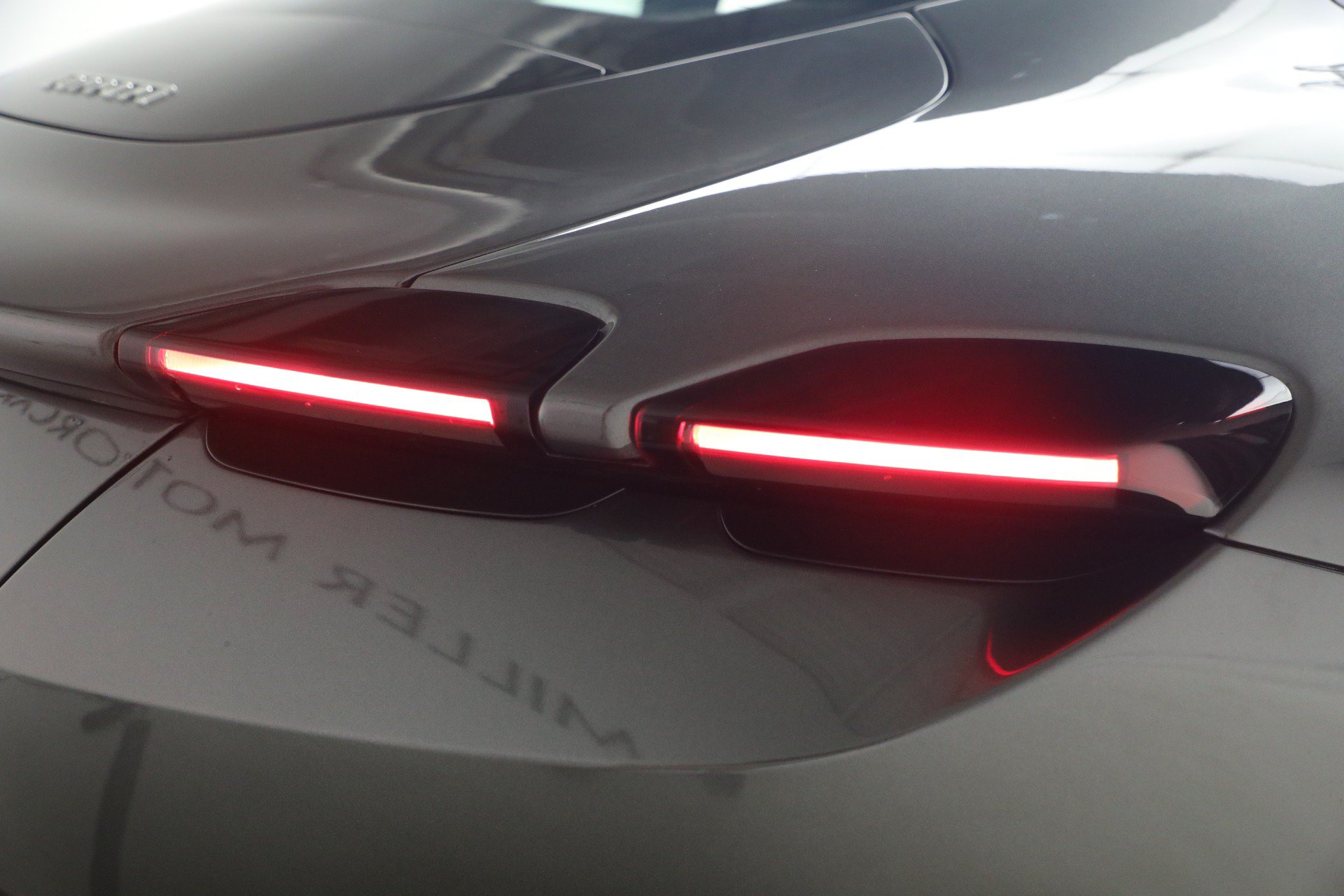 Certified 2023 Ferrari Roma RWD image 24