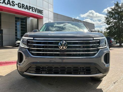Used 2026 Volkswagen Atlas SE AWD/4WD image 3