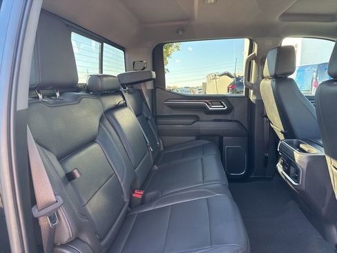 Used 2023 GMC Sierra 1500 SLT w/ SLT Premium Plus Package image 30