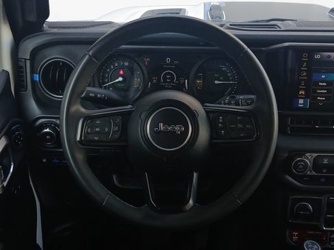 Used 2024 Jeep Wrangler Unlimited Rubicon 4xe AWD/4WD image 21