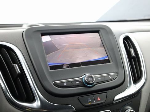 Used 2024 Chevrolet Equinox LS w/ LS Convenience Package image 19