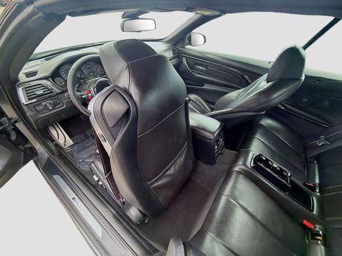 Used 2018 BMW M4 Convertible w/ Competition Package RWD image 25