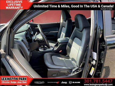 Used 2021 Chevrolet Colorado Z71 w/ Z71 Midnight Edition AWD/4WD image 20