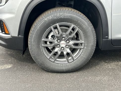 New 2026 GMC Acadia Elevation image 13