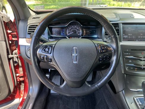 Used 2013 Lincoln MKS FWD image 14