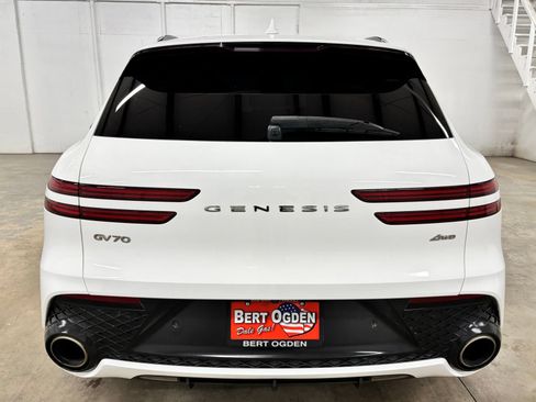 Used 2022 Genesis GV70 2.5T w/ Sport Prestige Package AWD/4WD image 6