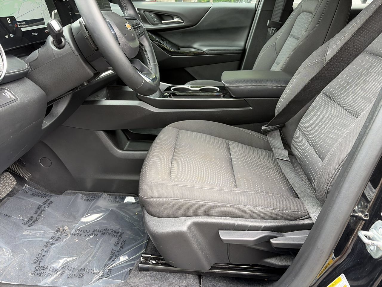 Used 2025 Chevrolet Equinox LT FWD image 18