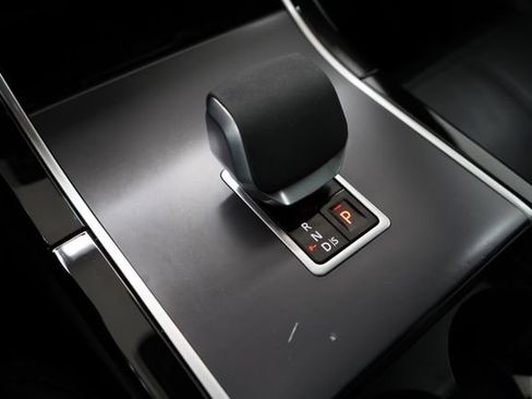 Used 2024 Land Rover Range Rover Velar Dynamic SE image 51