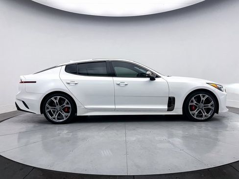 Used 2020 Kia Stinger GT2 image 17