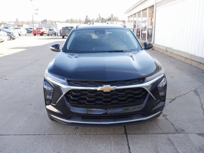 Used 2025 Chevrolet Trax LT w/ Driver Confidence Package