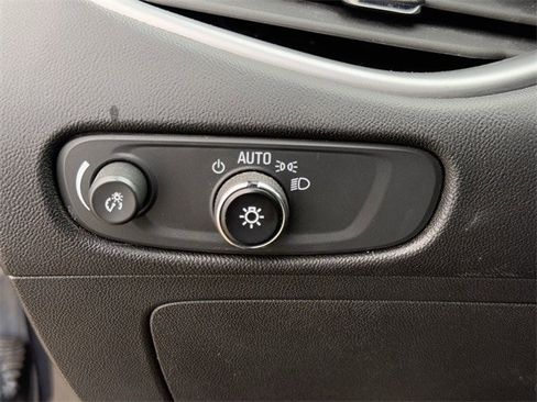 Used 2023 Chevrolet Malibu LT image 24