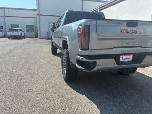 Used 2024 GMC Sierra 2500 AT4 w/ AT4 Preferred Package AWD/4WD image 29