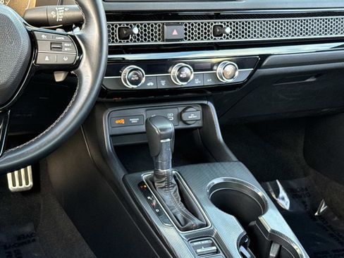 Used 2025 Honda Civic Sport image 4