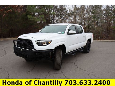 Used 2017 Toyota Tacoma SR w/ Tow Package image 3