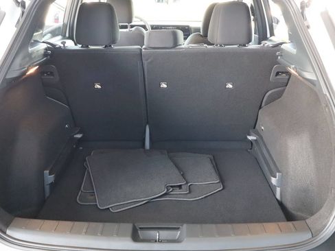 Used 2025 Nissan Kicks SV FWD image 38
