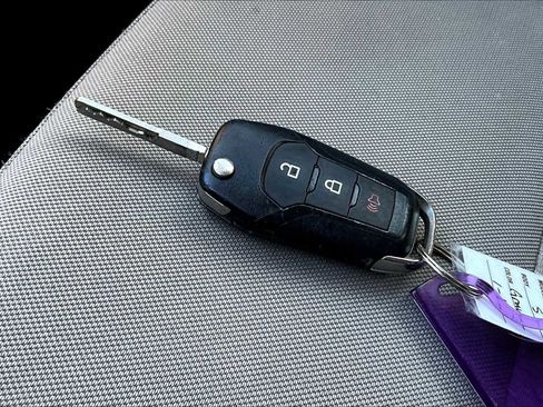 Used 2022 Ford EcoSport S image 25