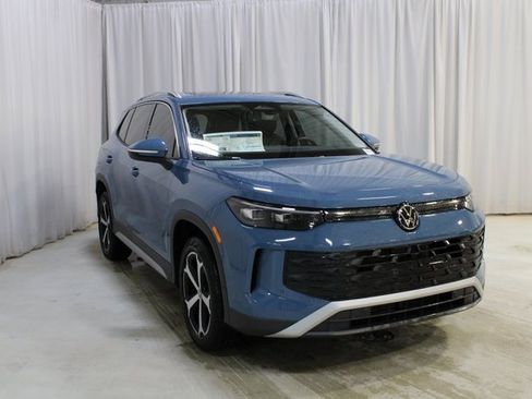 New 2026 Volkswagen Tiguan SE image 38