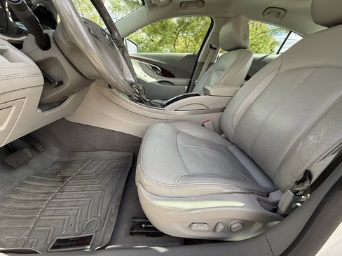 Used 2011 Buick LaCrosse CXL image 17