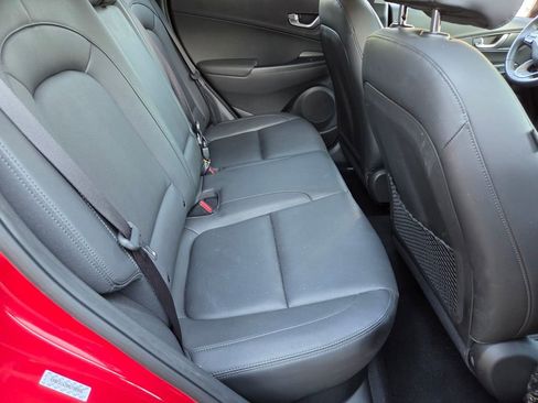 Used 2022 Hyundai Kona Limited AWD/4WD image 17