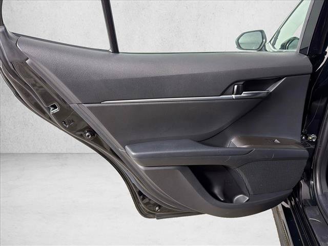 Used 2021 Toyota Camry SE FWD image 21