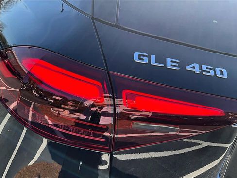 Used 2024 Mercedes-Benz GLE 450 4MATIC w/ AMG Line Exterior image 28