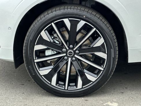 New 2026 Volvo XC60 T8 Ultra w/ Protection Package Premier AWD/4WD image 11
