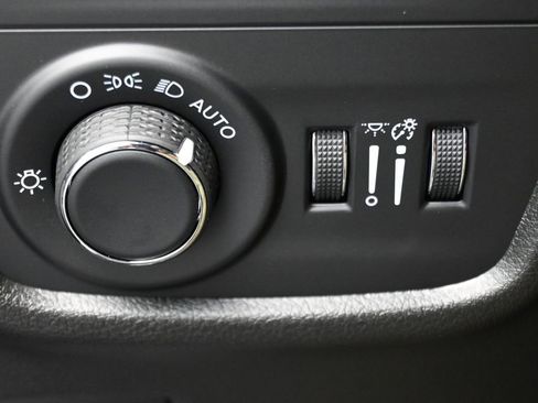 New 2025 Jeep Grand Cherokee L Altitude image 27