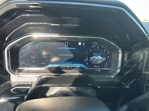 Used 2023 Chevrolet Silverado 1500 LT AWD/4WD image 12