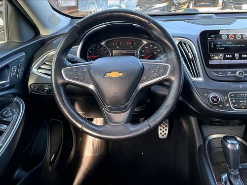 Used 2017 Chevrolet Malibu Premier image 7