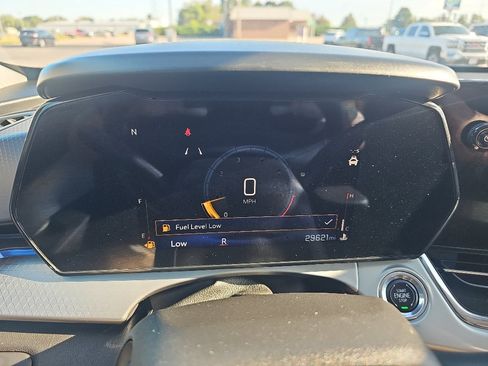 Used 2025 Chevrolet Trax LT FWD image 17