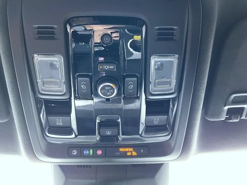 Used 2025 Cadillac Escalade V w/ LPO, ONYX Package AWD/4WD image 27