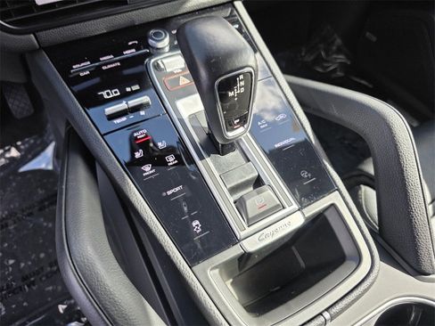 Used 2022 Porsche Cayenne image 27