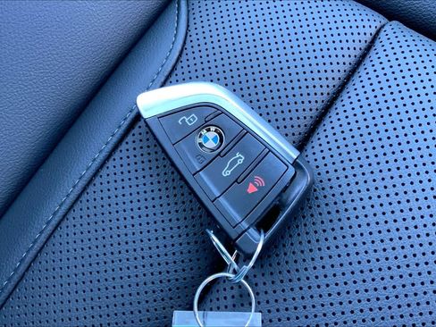 Used 2023 BMW X4 xDrive30i image 14