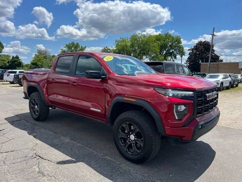 Used 2023 GMC Canyon Elevation w/ Elevation Premium Package AWD/4WD image 3